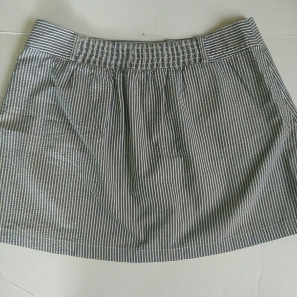 American Eagle Mini Skirt Size Medium - Picture 2 of 7